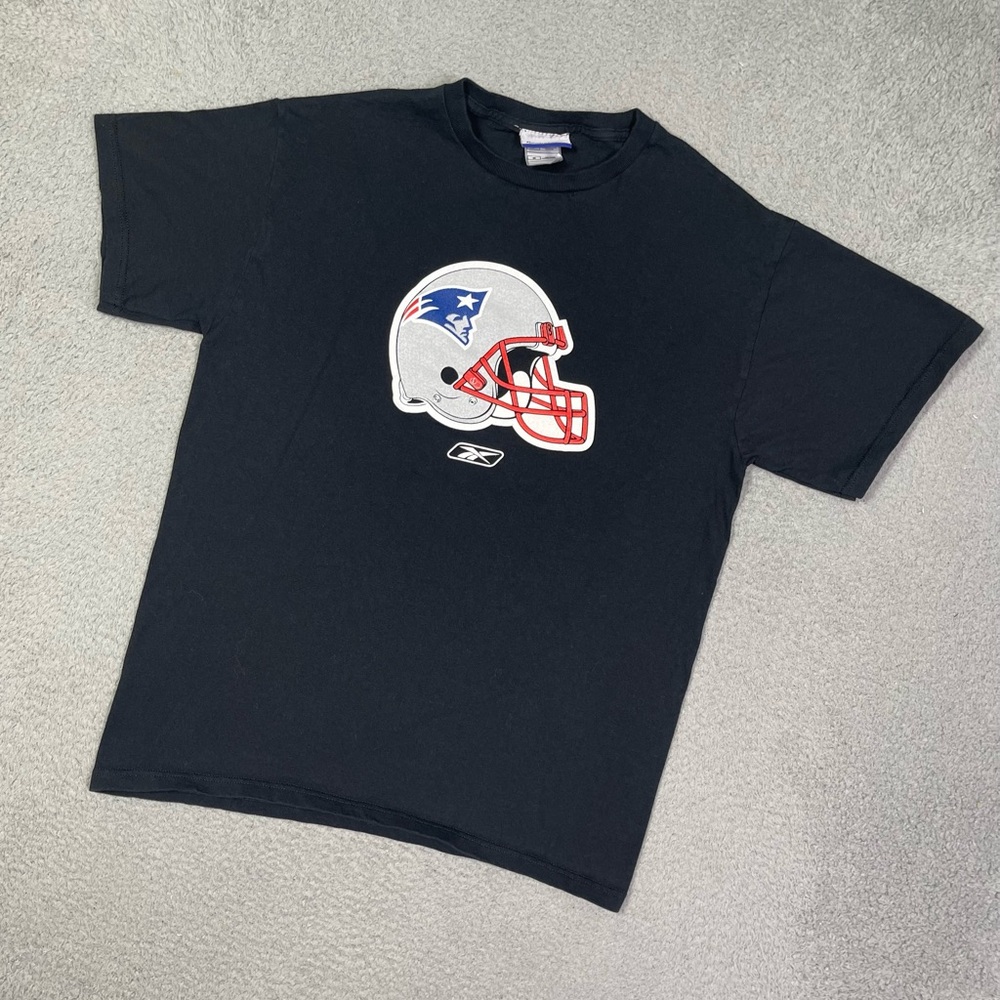 Vintage y2k New England Patriots helmet T-shirt